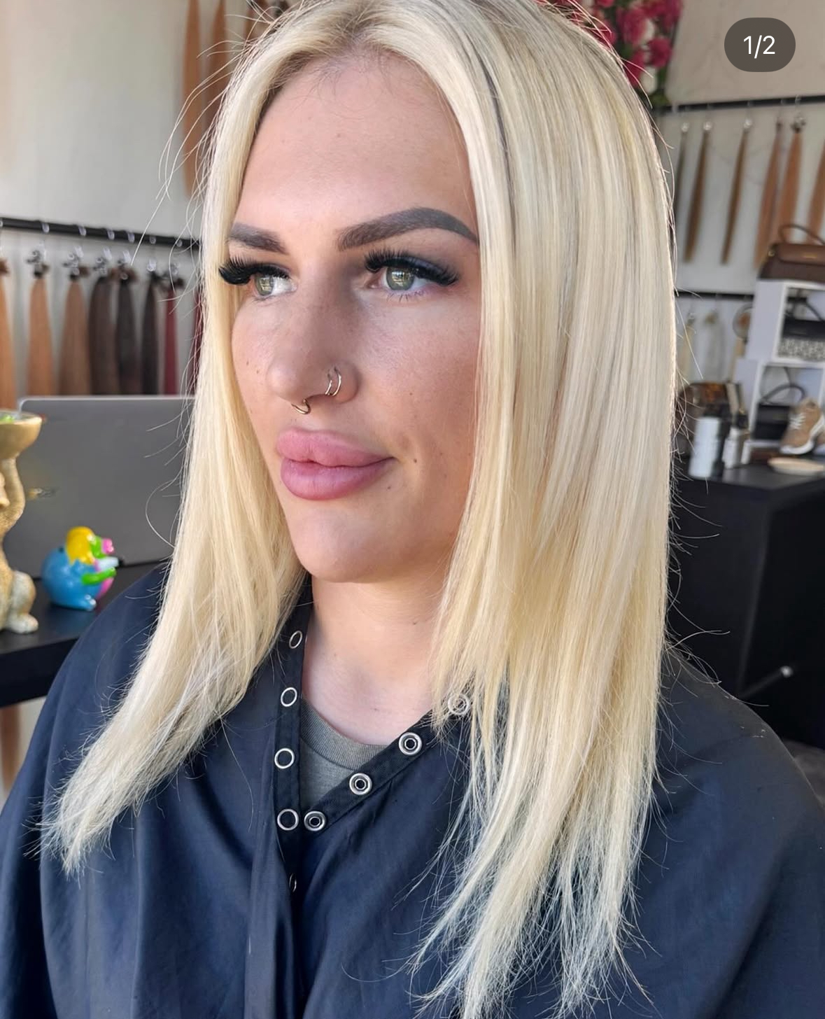 Hairextensions Almere bij Anna's Hairextensions - Professionele haarverlenging met 100% echt haar, wax, microring en tape extensions voor een vollere, langere en natuurlijke haarstijl.